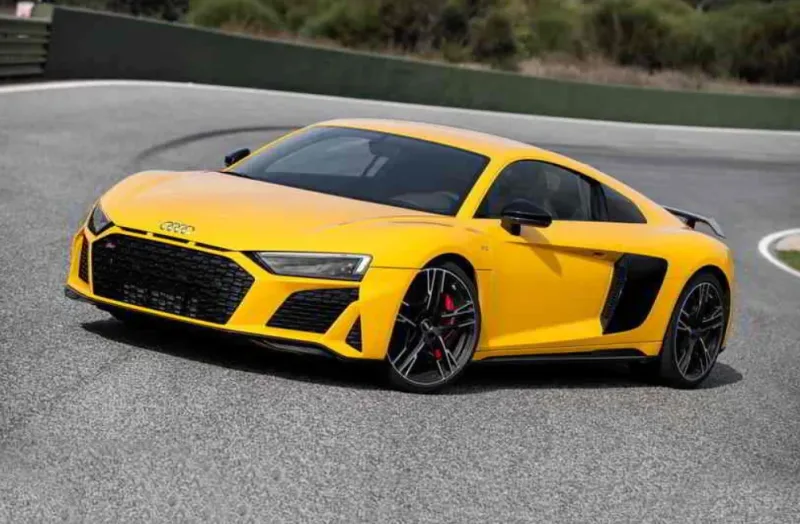 image showing a yellow-colored 2019 Audi R8