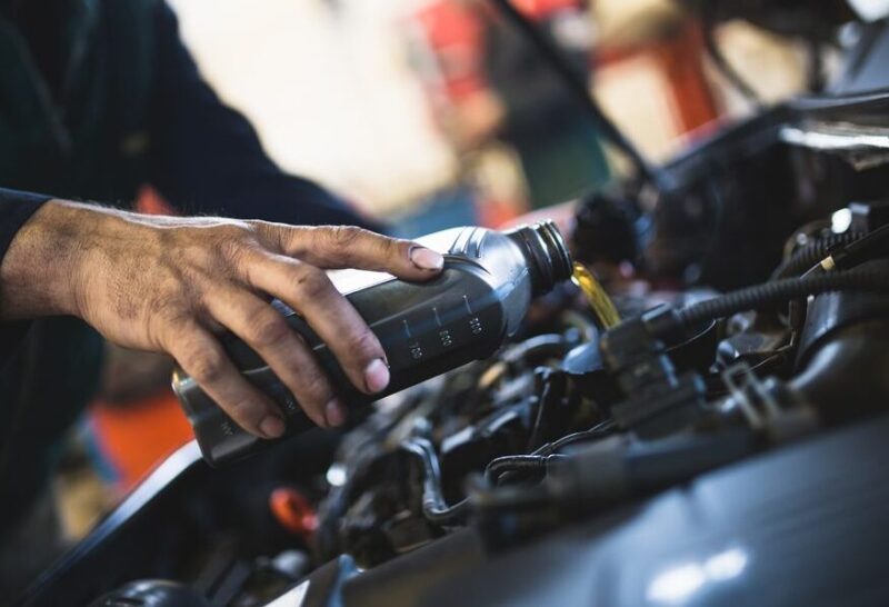 how to use an engine oil treatment